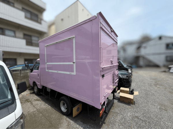 ボンゴキッチンカーの外装